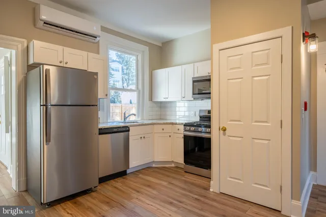 $2,000 | 327 North High Street, Unit 1, West Chester, PA 19380