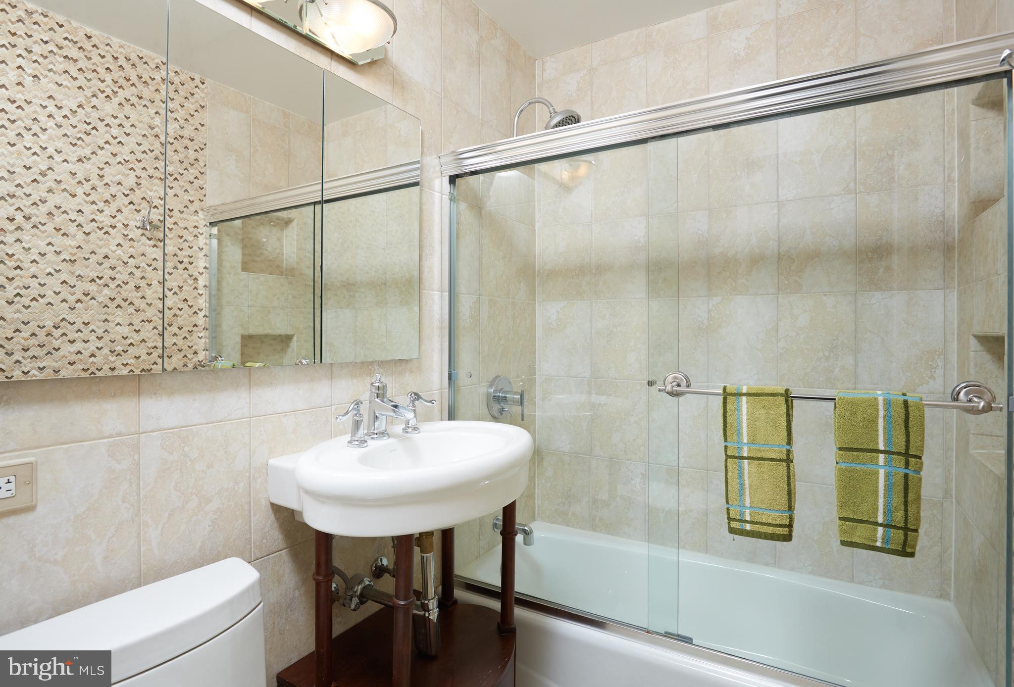 108 G Street Southwest, Unit 105 Washington, DC 20024 - Photo 15 of 25 Bath