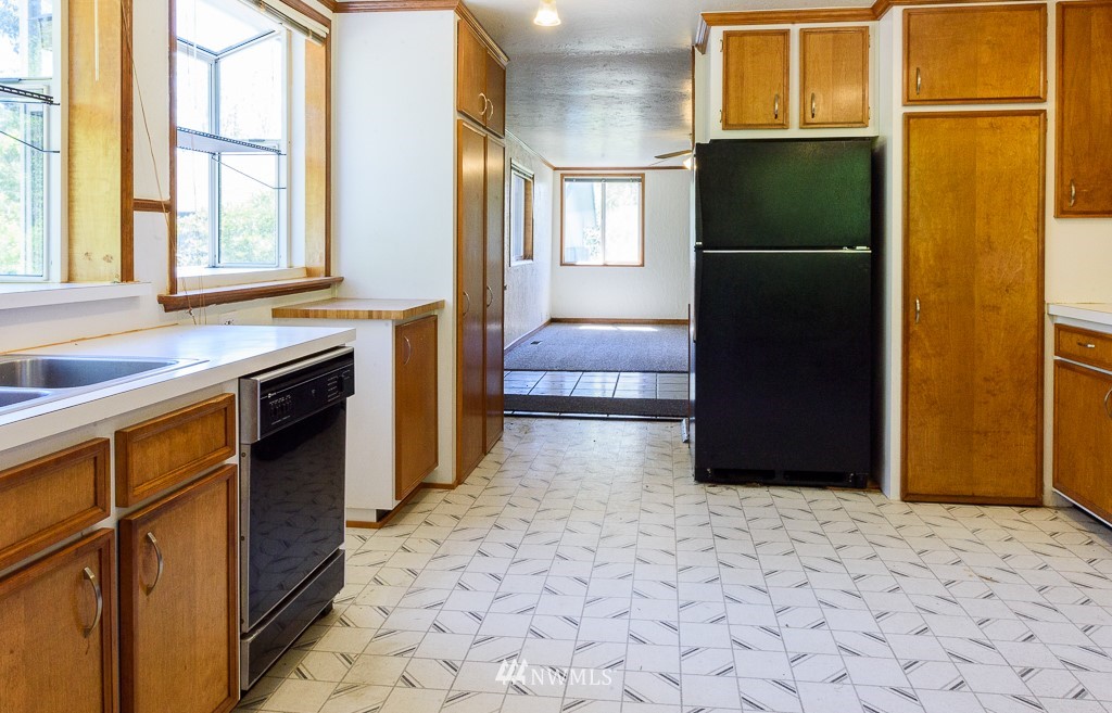 20569 Widme Road Northeast Poulsbo, WA 98370 - Photo 12 of 21 Gallery Image 12
