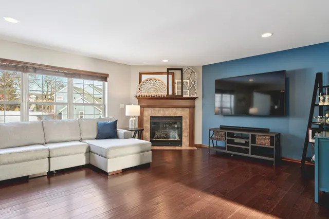 $674,900 | N57W24444 Falcon Court, Sussex, WI 53089