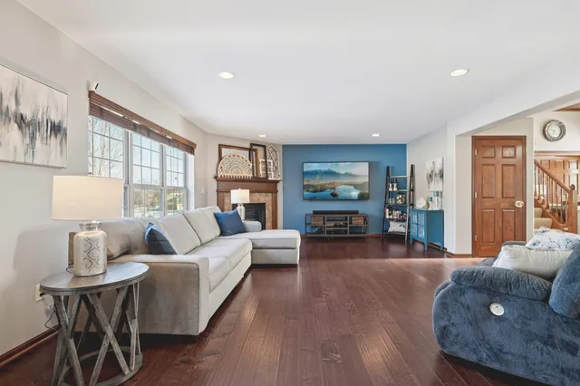 $674,900 | N57W24444 Falcon Court, Sussex, WI 53089