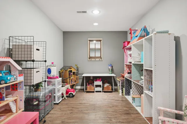 $674,900 | N57W24444 Falcon Court, Sussex, WI 53089