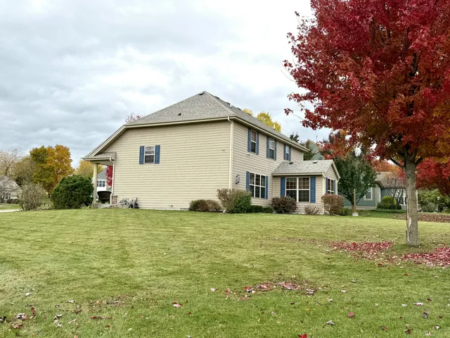 $674,900 | N57W24444 Falcon Court, Sussex, WI 53089