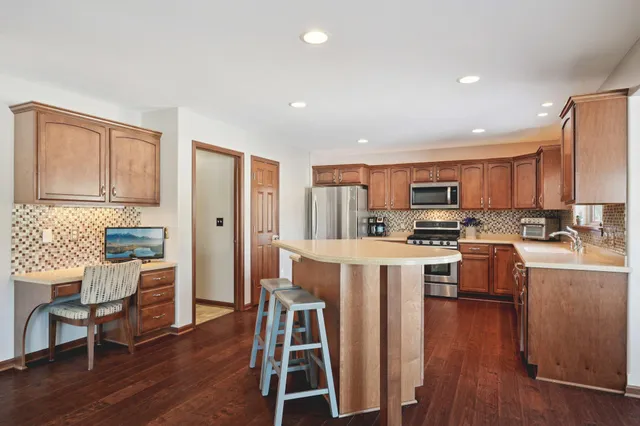 $674,900 | N57W24444 Falcon Court, Sussex, WI 53089