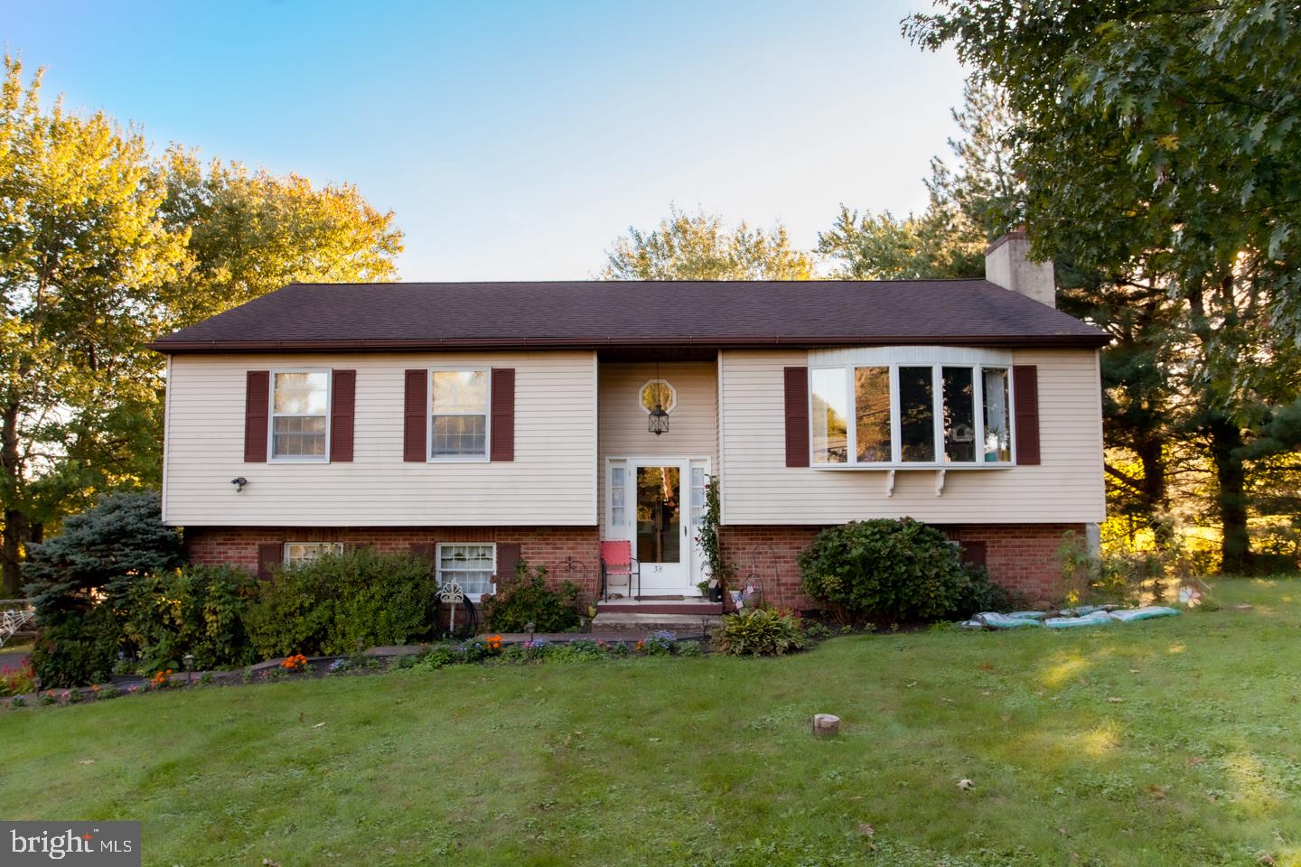 38 South County Line Road Souderton, PA 18964 - Photo 1 of 34 Gallery Image 1