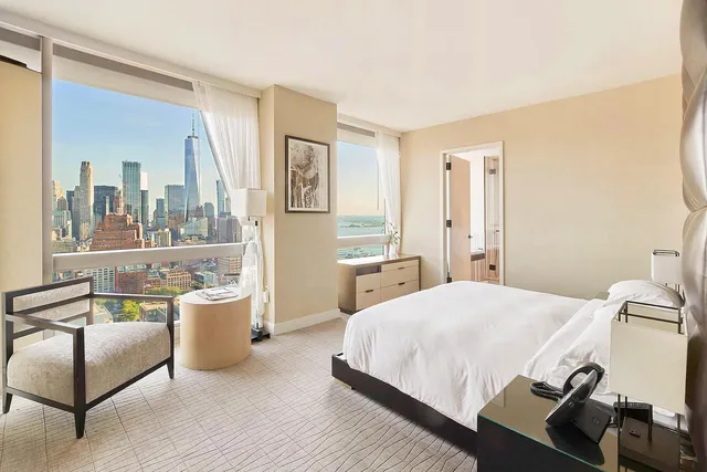 $675,000 | 246 Spring Street, Unit 3504 | Hudson Square