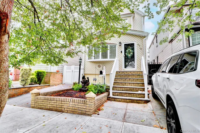 $848,888 | 65-10 80th Avenue | Glendale