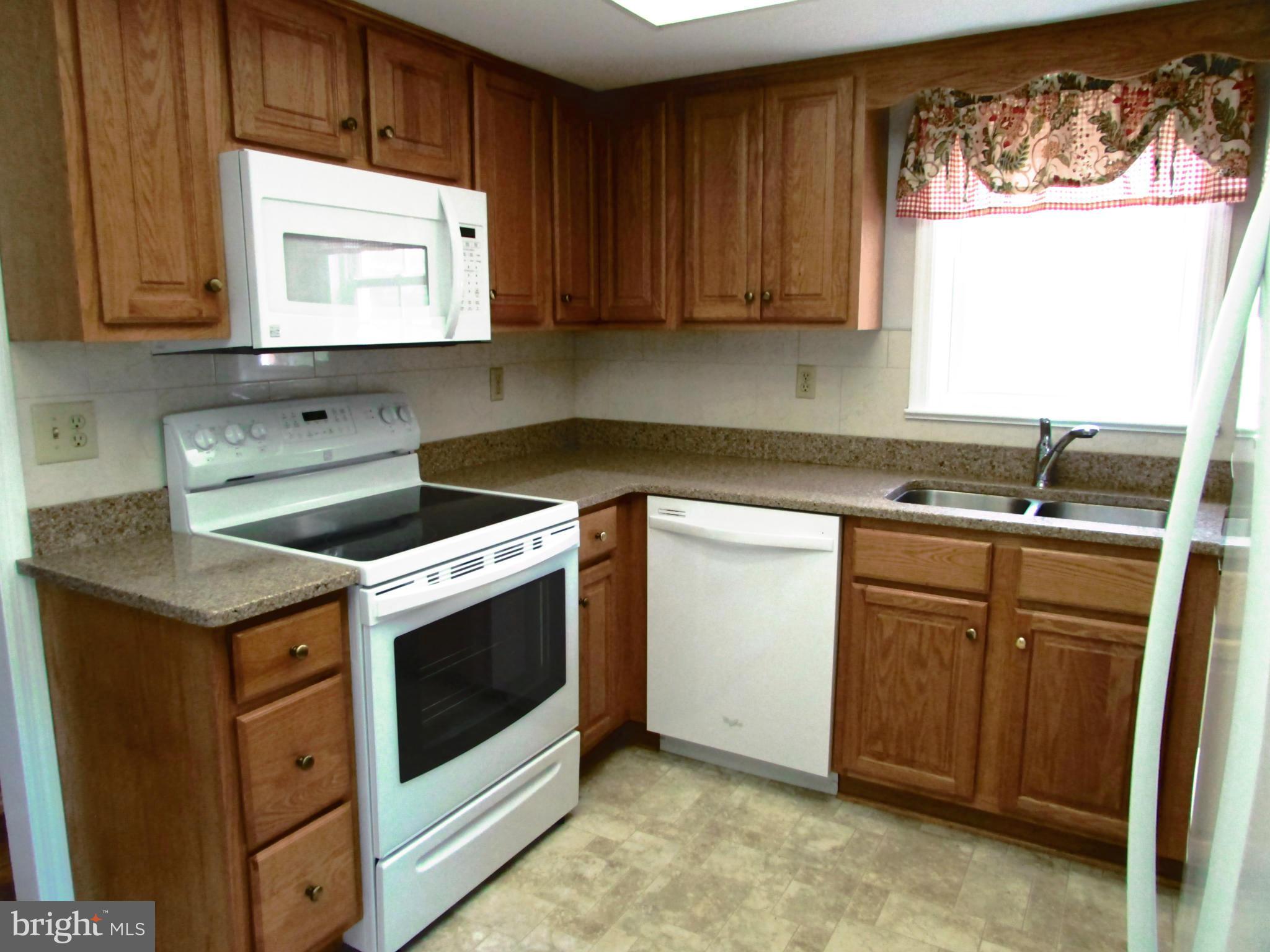 20614 Bent Willow Road Rohrersville, MD 21779 - Photo 3 of 15 Interior (General)