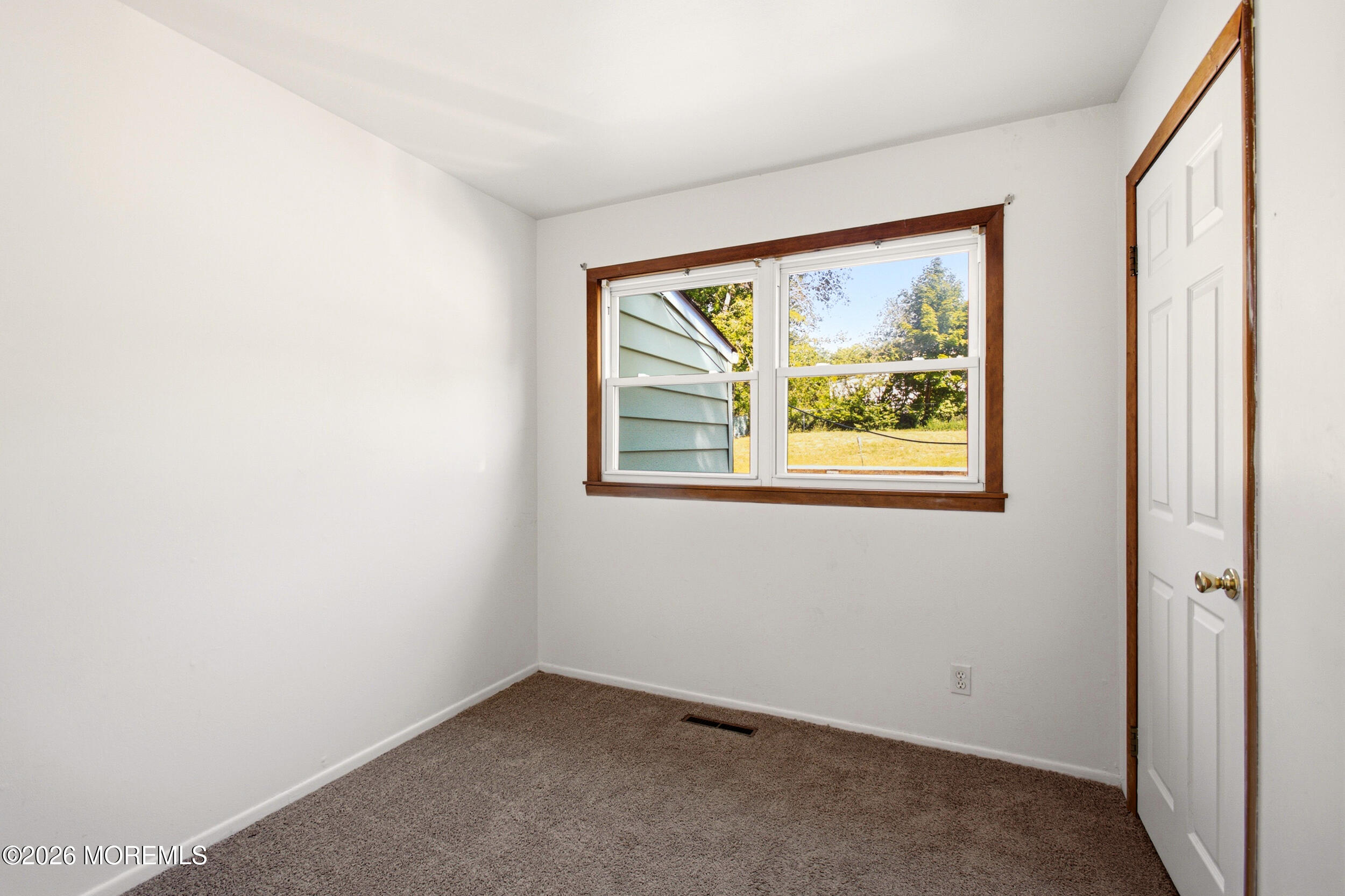 328 Aldrich Road Howell, NJ 07731 - Photo 8 of 15 328 aldrich rd_13
