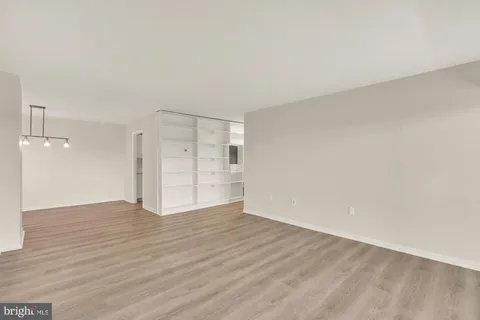 $249,900 | 200 North Pickett Street, Unit 1010, Alexandria, VA 22304