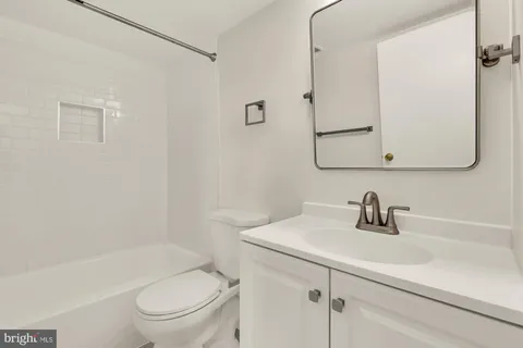 $249,900 | 200 North Pickett Street, Unit 1010, Alexandria, VA 22304