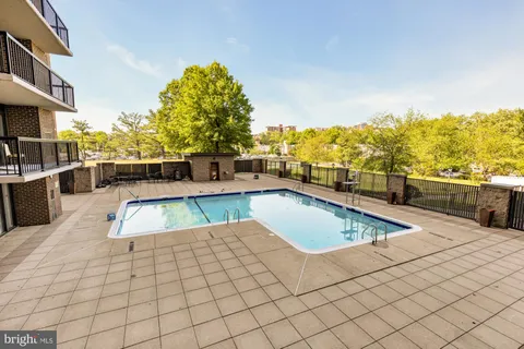 $249,900 | 200 North Pickett Street, Unit 1010, Alexandria, VA 22304