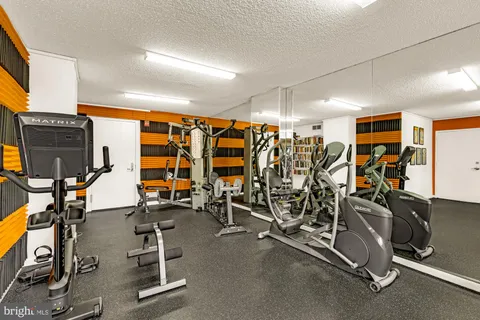 $249,900 | 200 North Pickett Street, Unit 1010, Alexandria, VA 22304