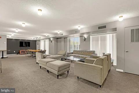 $249,900 | 200 North Pickett Street, Unit 1010, Alexandria, VA 22304