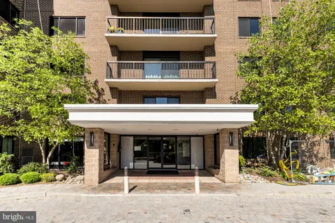 $249,900 | 200 North Pickett Street, Unit 1010, Alexandria, VA 22304