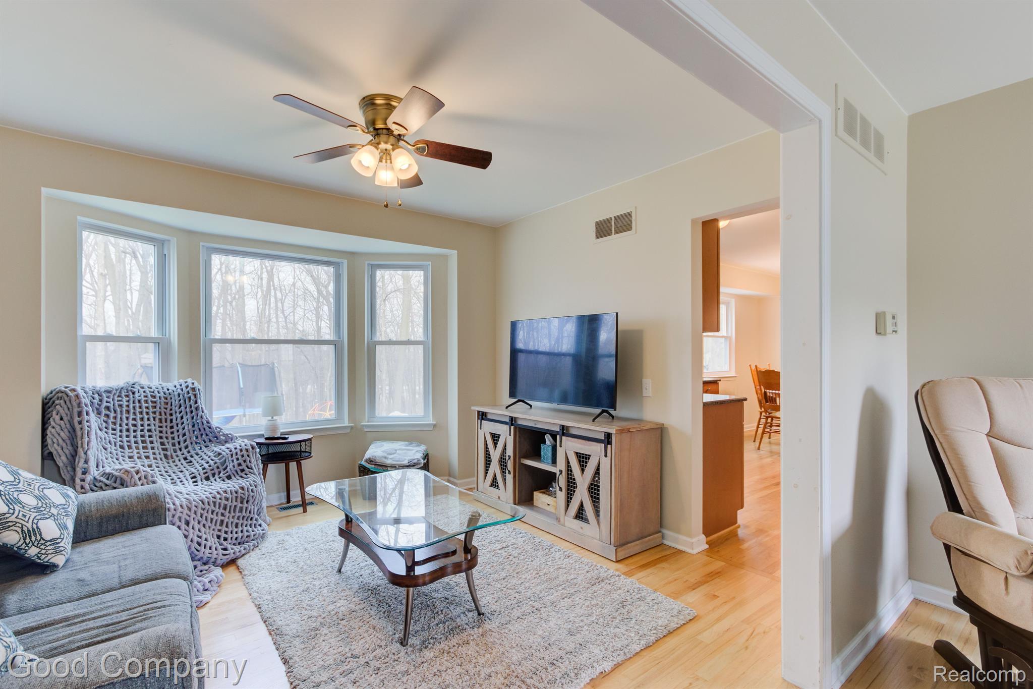 343 Whitney Drive Rochester, MI 48307 - Photo 8 of 43 Gallery Image 8