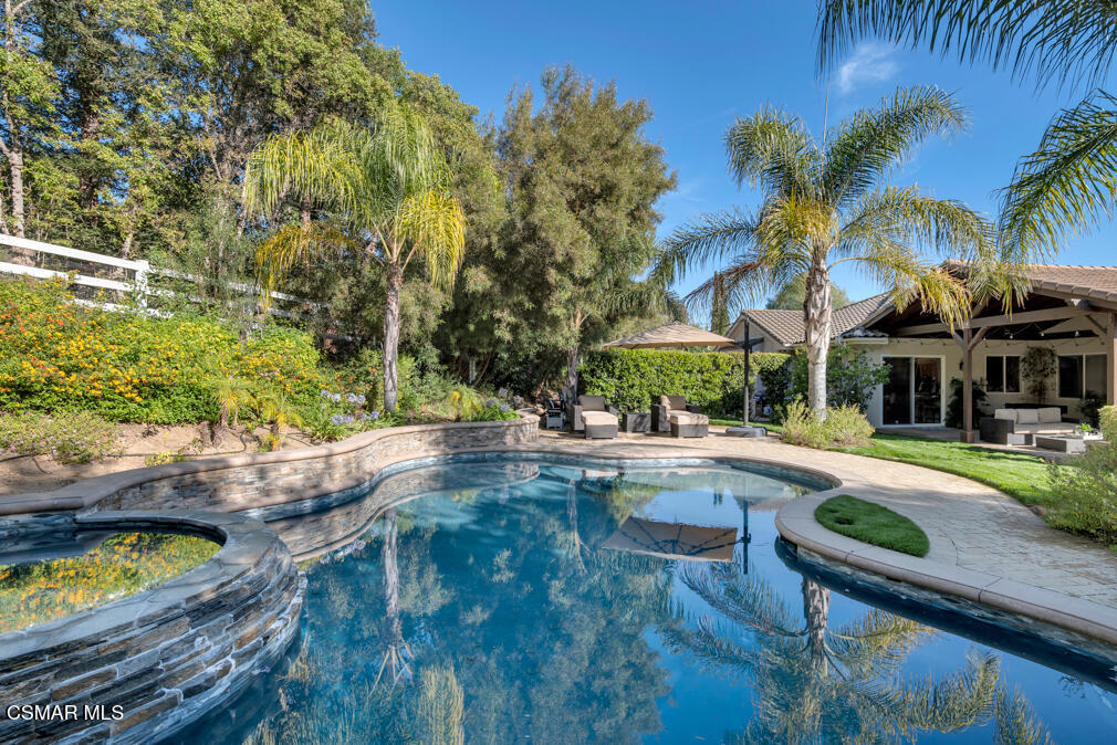 815 Rancho Road Thousand Oaks, CA 91362 - Photo 4 of 40