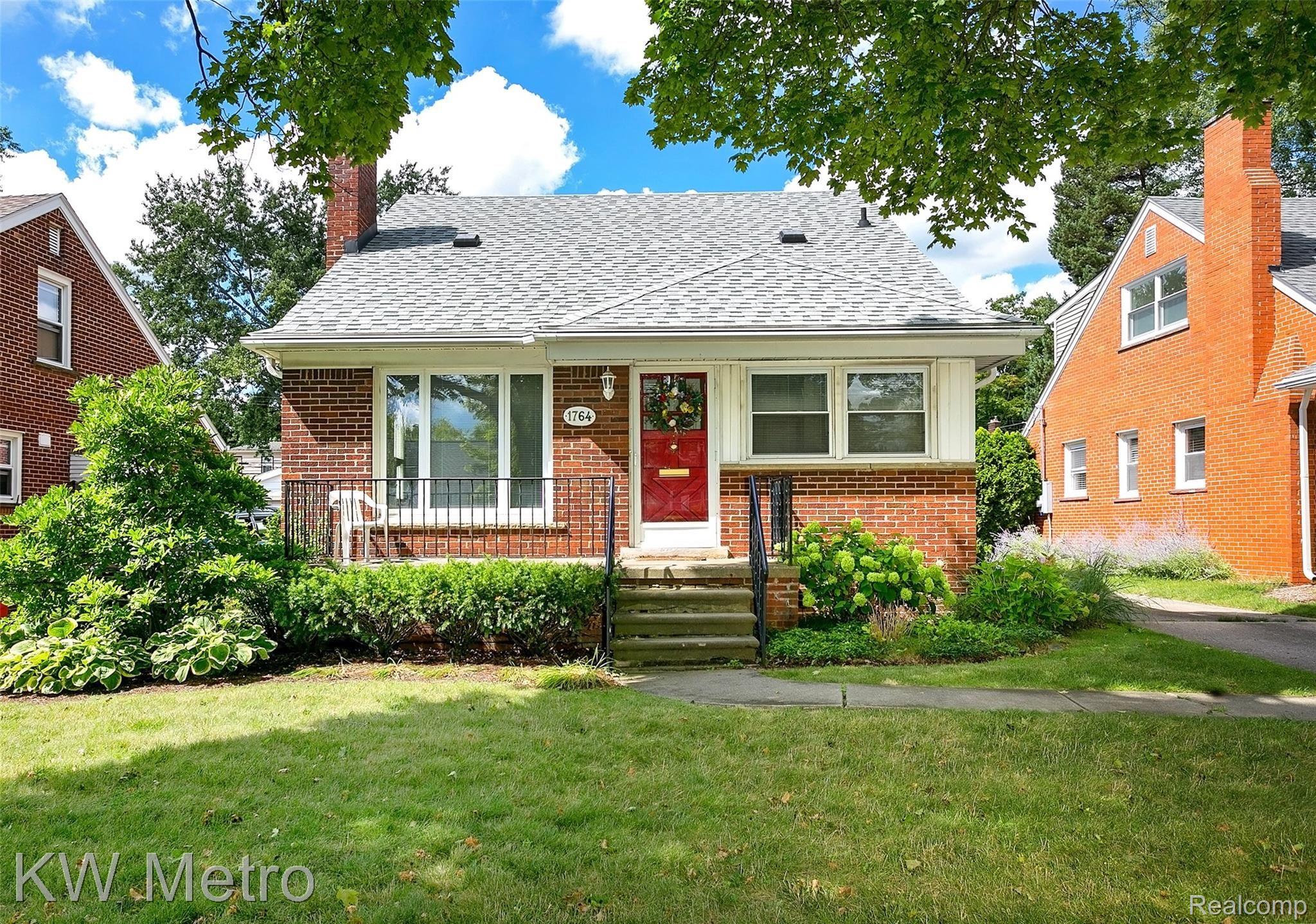 1764 Mansfield Road Birmingham, MI 48009 - Photo 1 of 35 Mansfield-2.jpg