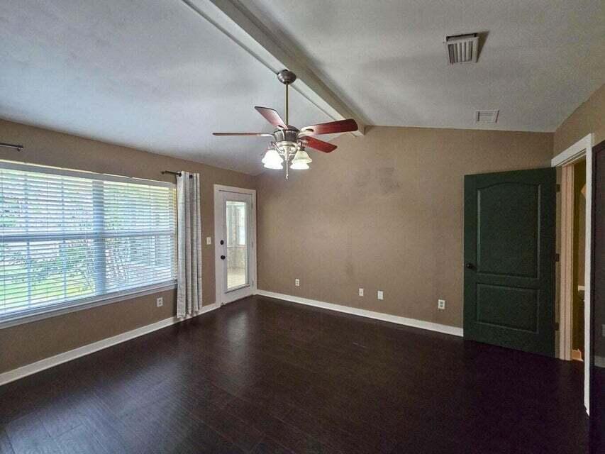 401 Evans Road Niceville, FL 32578 - Photo 4 of 29 20250106193158833253000000-o
