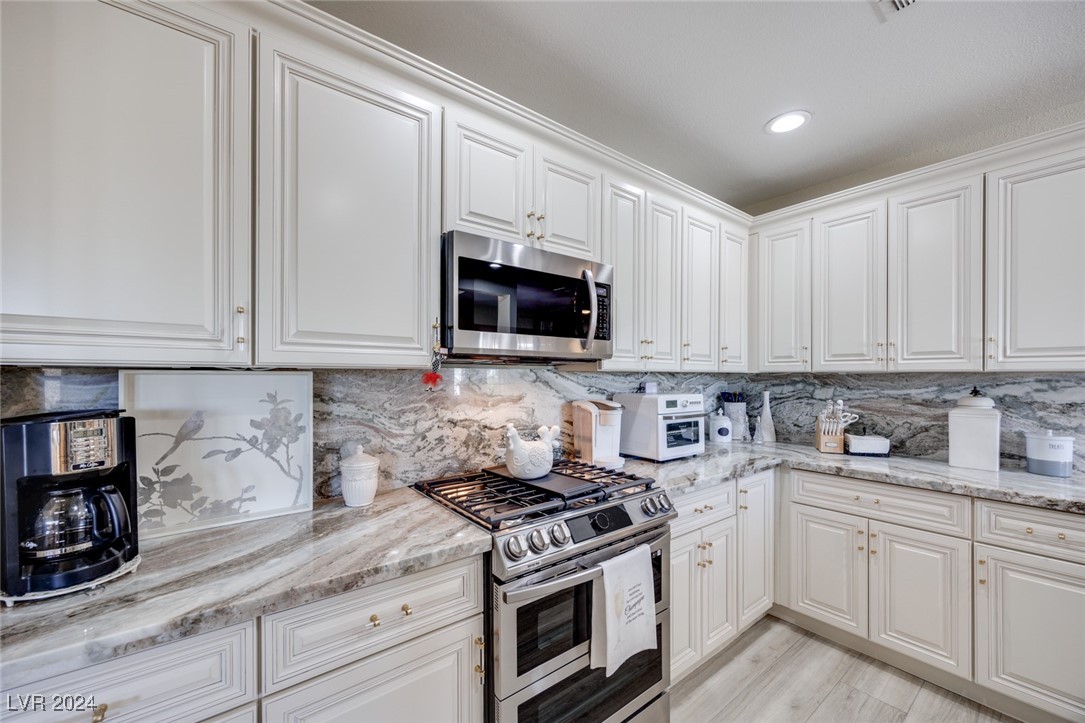 1902 Hobson Drive Henderson, NV 89074 - Photo 14 of 36