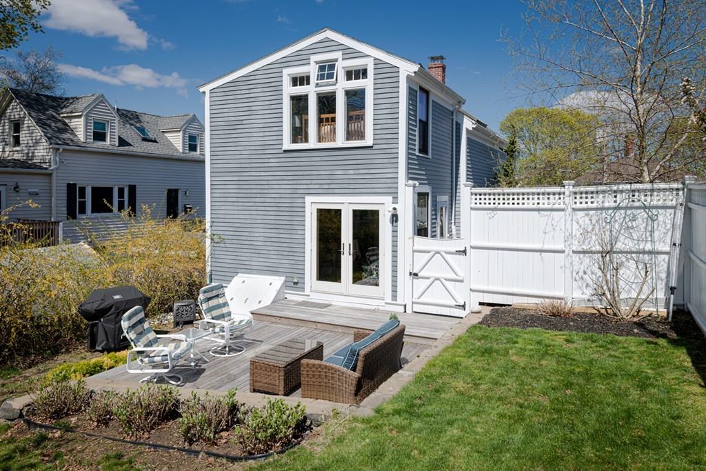 18 Evans Road Marblehead, MA 01945 - Photo 26 of 28 Gallery Image 26