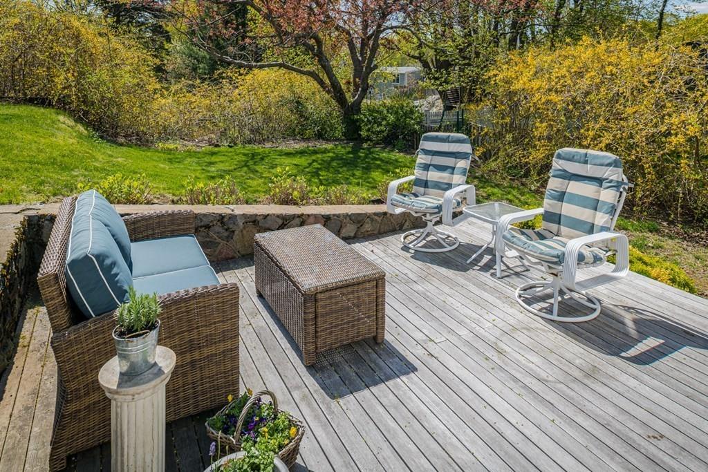 18 Evans Road Marblehead, MA 01945 - Photo 3 of 28 Gallery Image 3