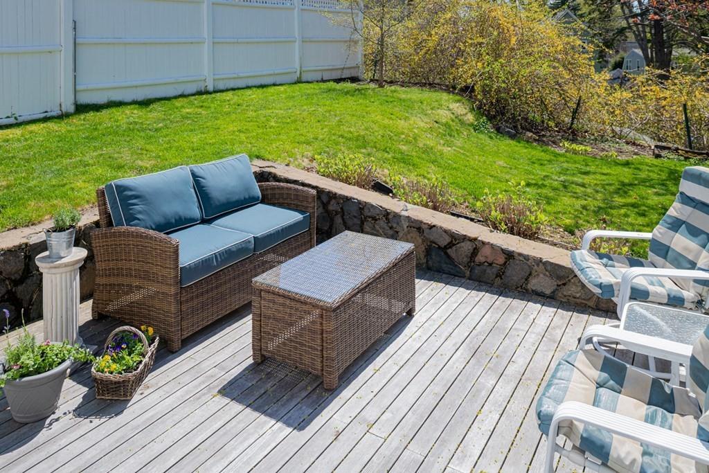 18 Evans Road Marblehead, MA 01945 - Photo 4 of 28 Gallery Image 4