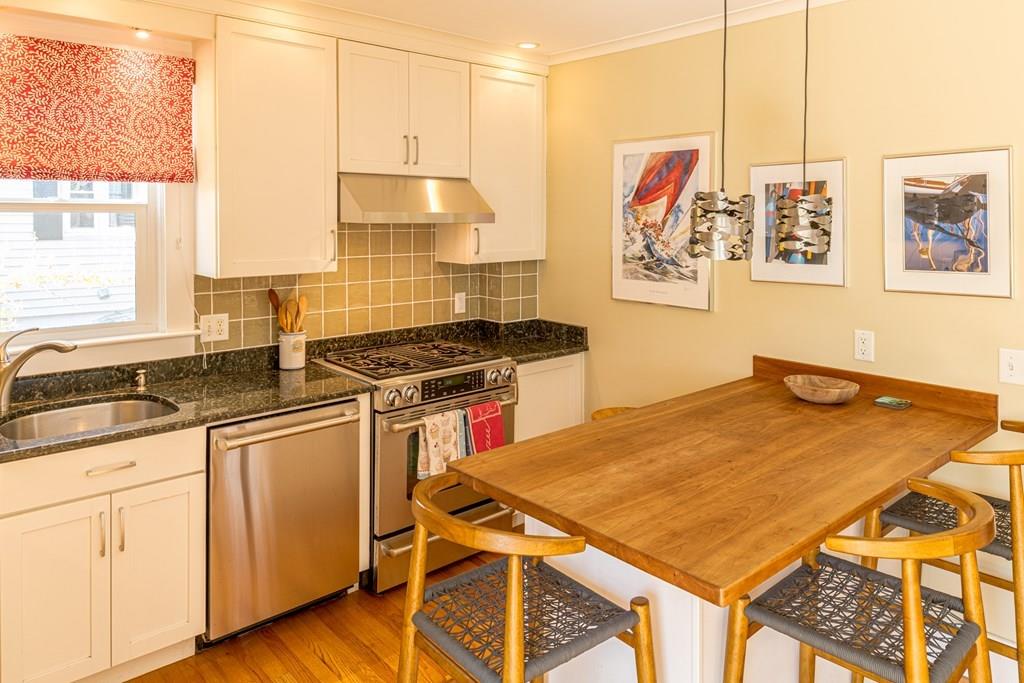 18 Evans Road Marblehead, MA 01945 - Photo 6 of 28 Gallery Image 6