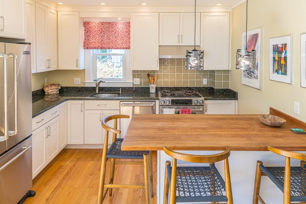 18 Evans Road Marblehead, MA 01945 - Photo 7 of 28 Gallery Image 7