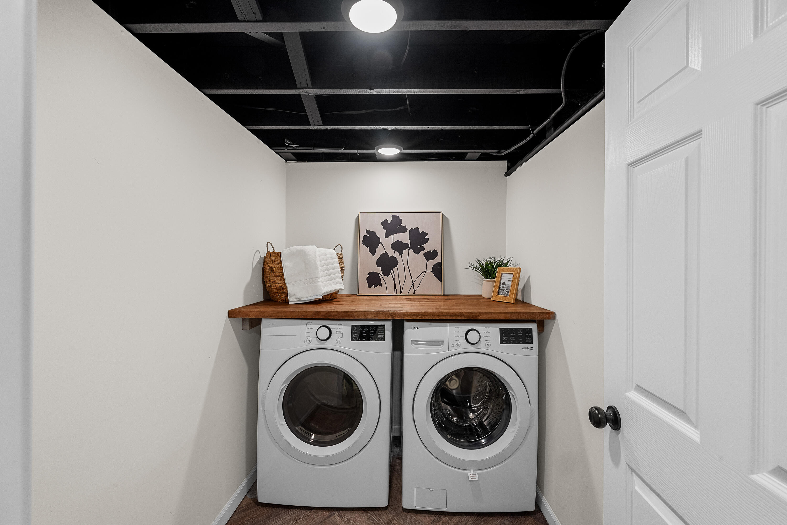 1005 Center Street Delavan, WI 53115 - Photo 13 of 14 LL - Laundry room
