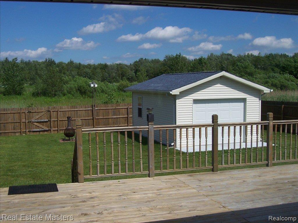 1372 Allen Road Smiths Creek, MI 48074 - Photo 5 of 16 14X22 GARAGE