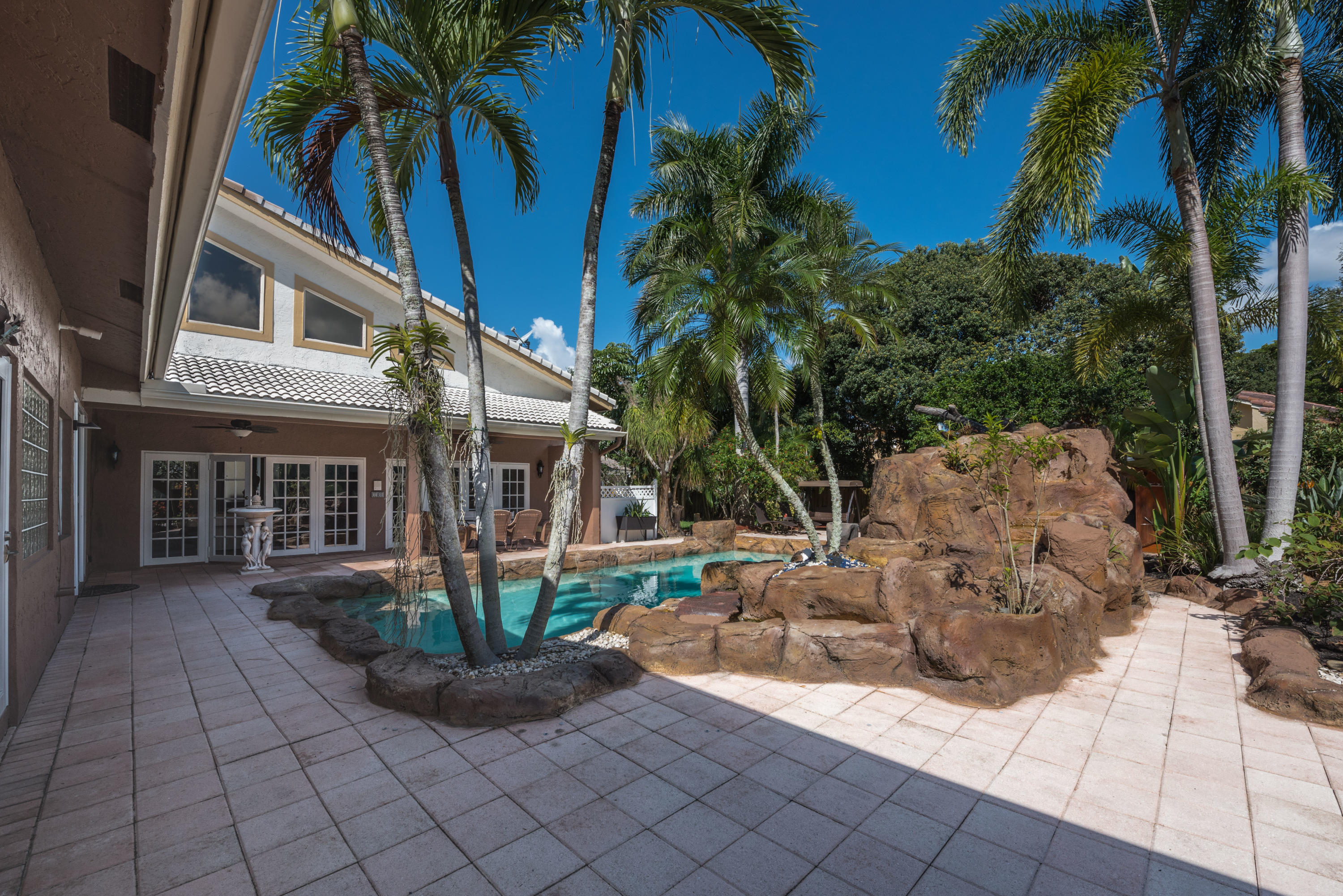 4122 Northwest 28th Way Boca Raton, FL 33434 - Photo 21 of 37 4122 nw 28th (12 of 80)
