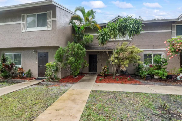 $299,500 | 1469 Sussex Drive, North Lauderdale, FL 33068