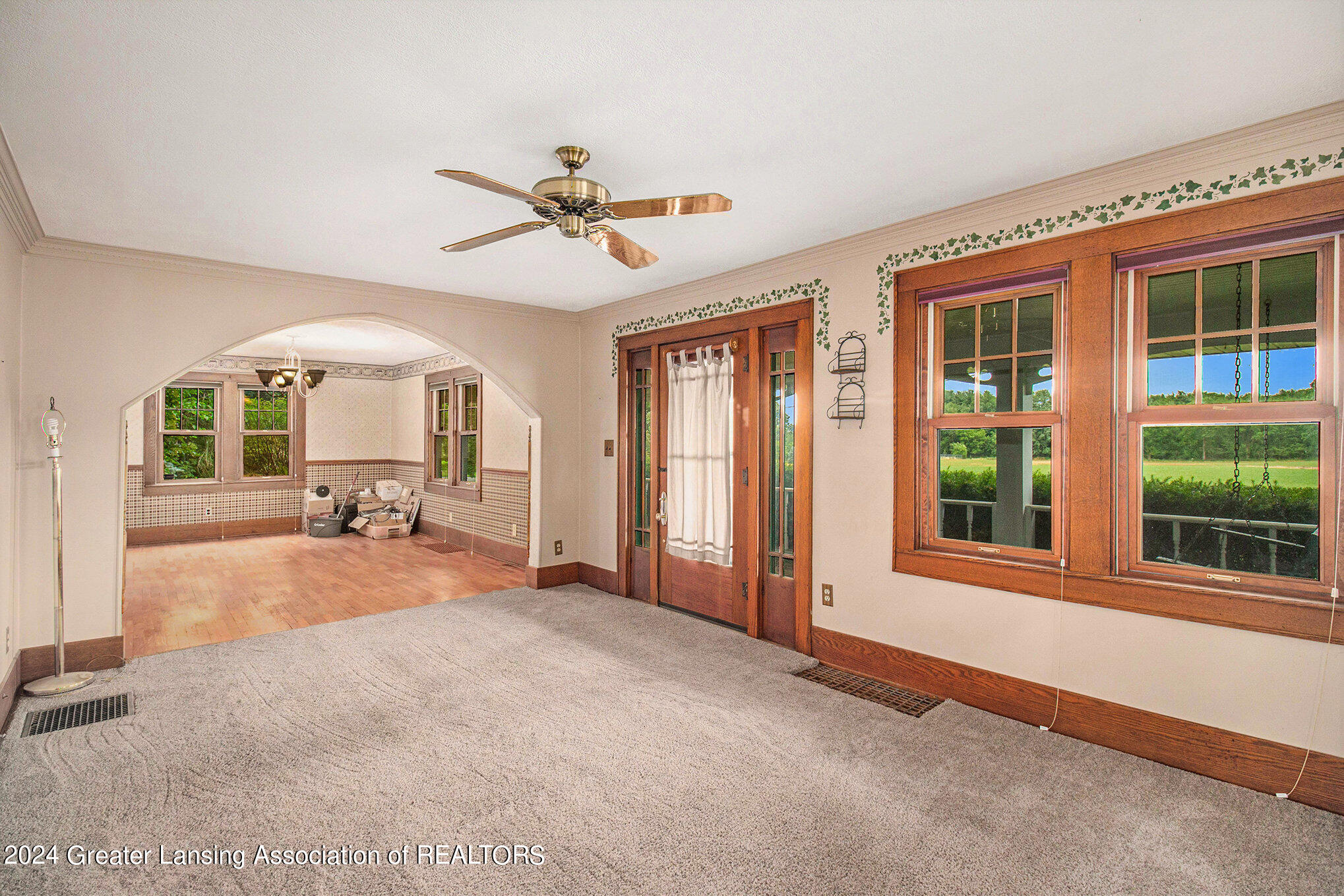 736 South Aurelius Road Mason, MI 48854 - Photo 5 of 32 Living Room