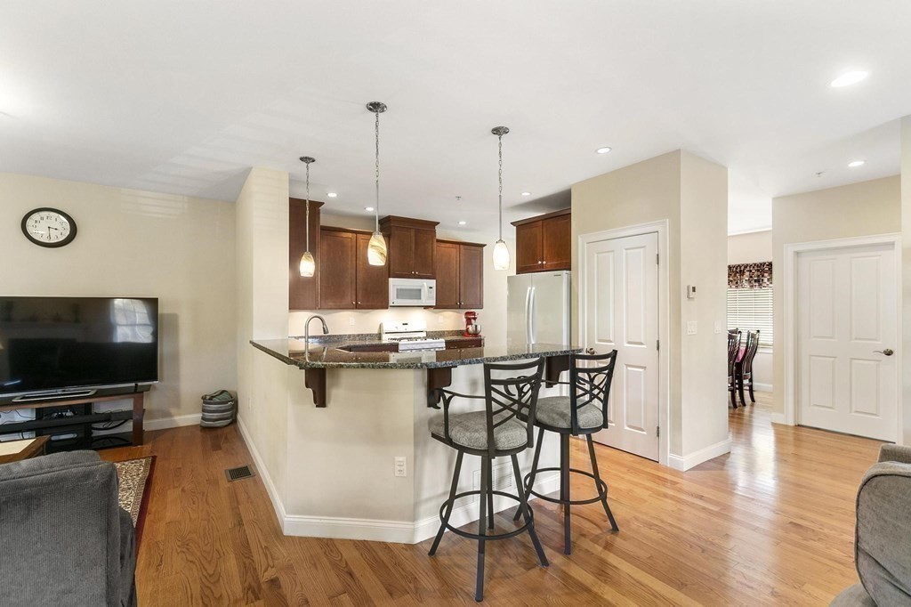 8 Murray Avenue, Unit 12 Burlington, MA 01803 - Photo 8 of 33 Gallery Image 8