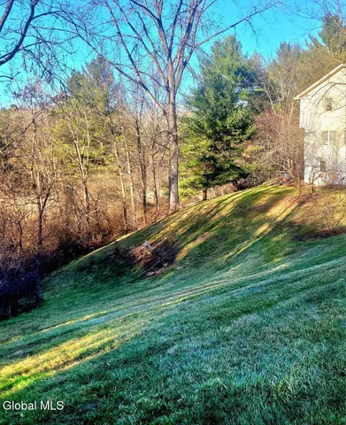 $485,000 | 27 University Street, Bethlehem, NY 12158