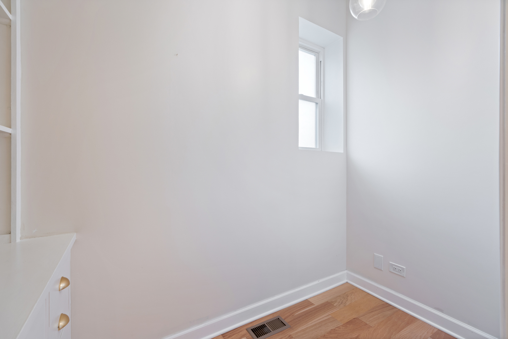 2315 West Rice Street, Unit 1N Chicago, IL 60622 - Photo 16 of 37 a view of an empty room