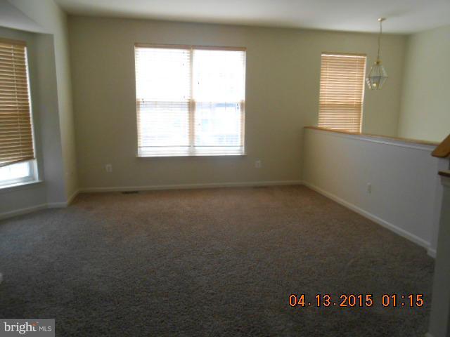 3778 Merseyside Place Waldorf, MD 20602 - Photo 10 of 15 Living Room