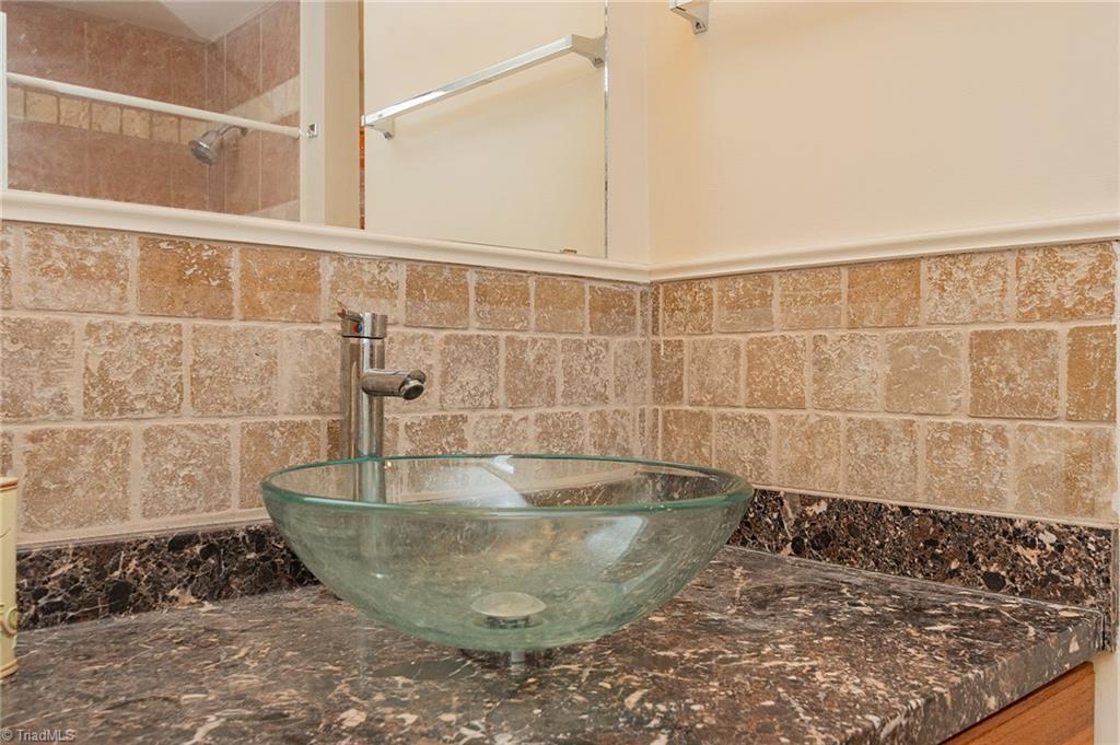 3035 Plantation Road Winston-Salem, NC 27105 - Photo 11 of 28