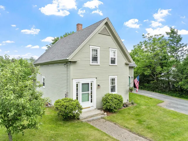 $479,900 | 18 Allbee Road, Landaff, NH 03585