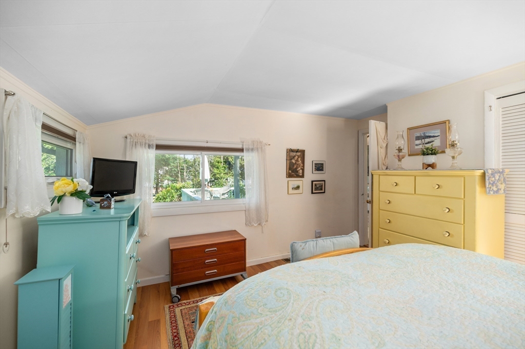 7 Lighthouse Way Gloucester, MA 01930 - Photo 11 of 35