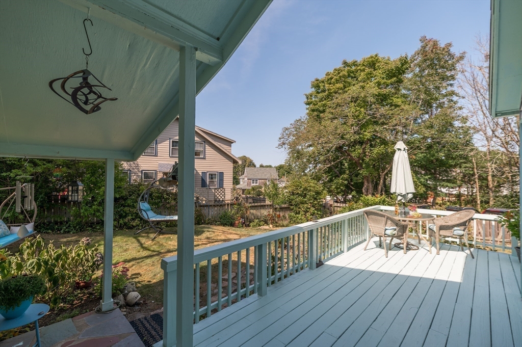 7 Lighthouse Way Gloucester, MA 01930 - Photo 17 of 35