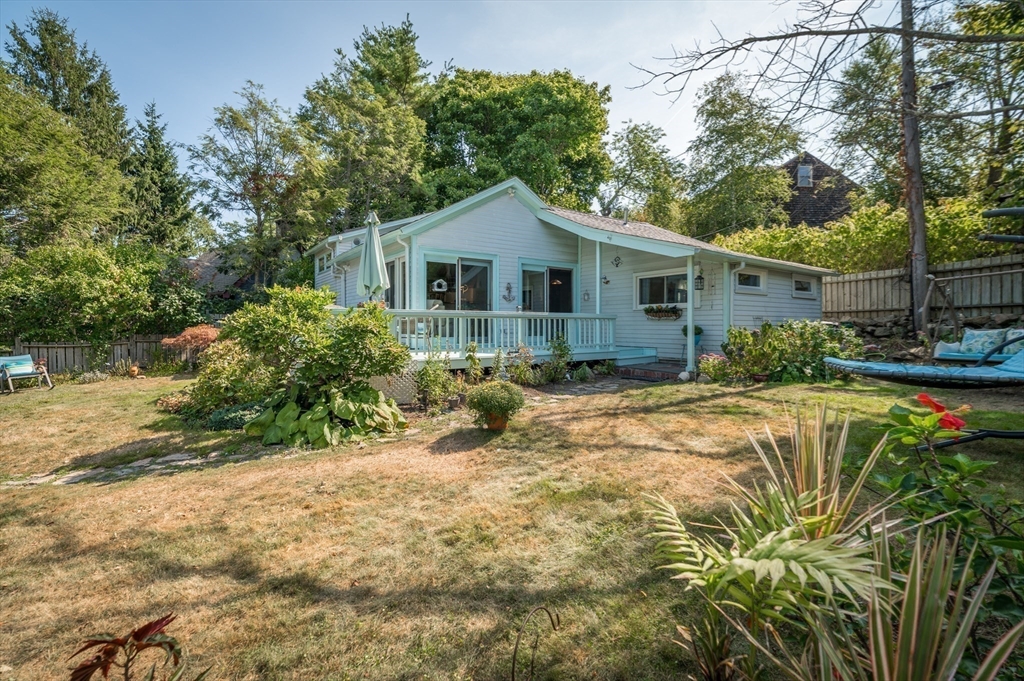 7 Lighthouse Way Gloucester, MA 01930 - Photo 22 of 35