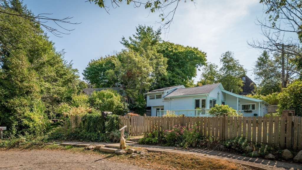 7 Lighthouse Way Gloucester, MA 01930 - Photo 29 of 35