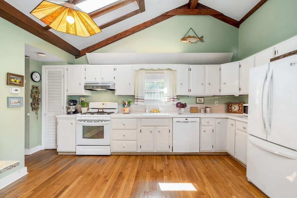 7 Lighthouse Way Gloucester, MA 01930 - Photo 7 of 35