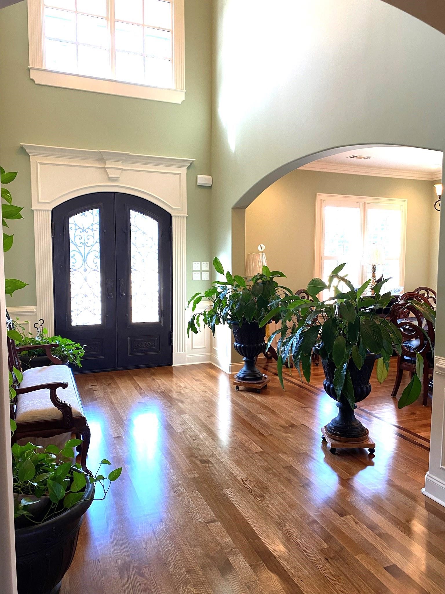 930 Snowden Farm Road Collierville, TN 38017 - Photo 10 of 38 a view of a entryway with a flower garden
