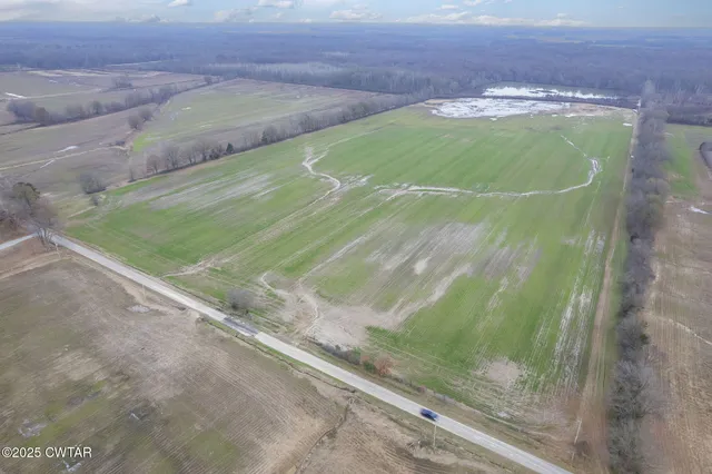 a view of a outdoor space