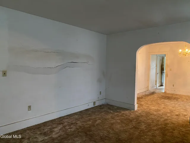 $250,000 | 2103 Plum Street, Niskayuna, NY 12309