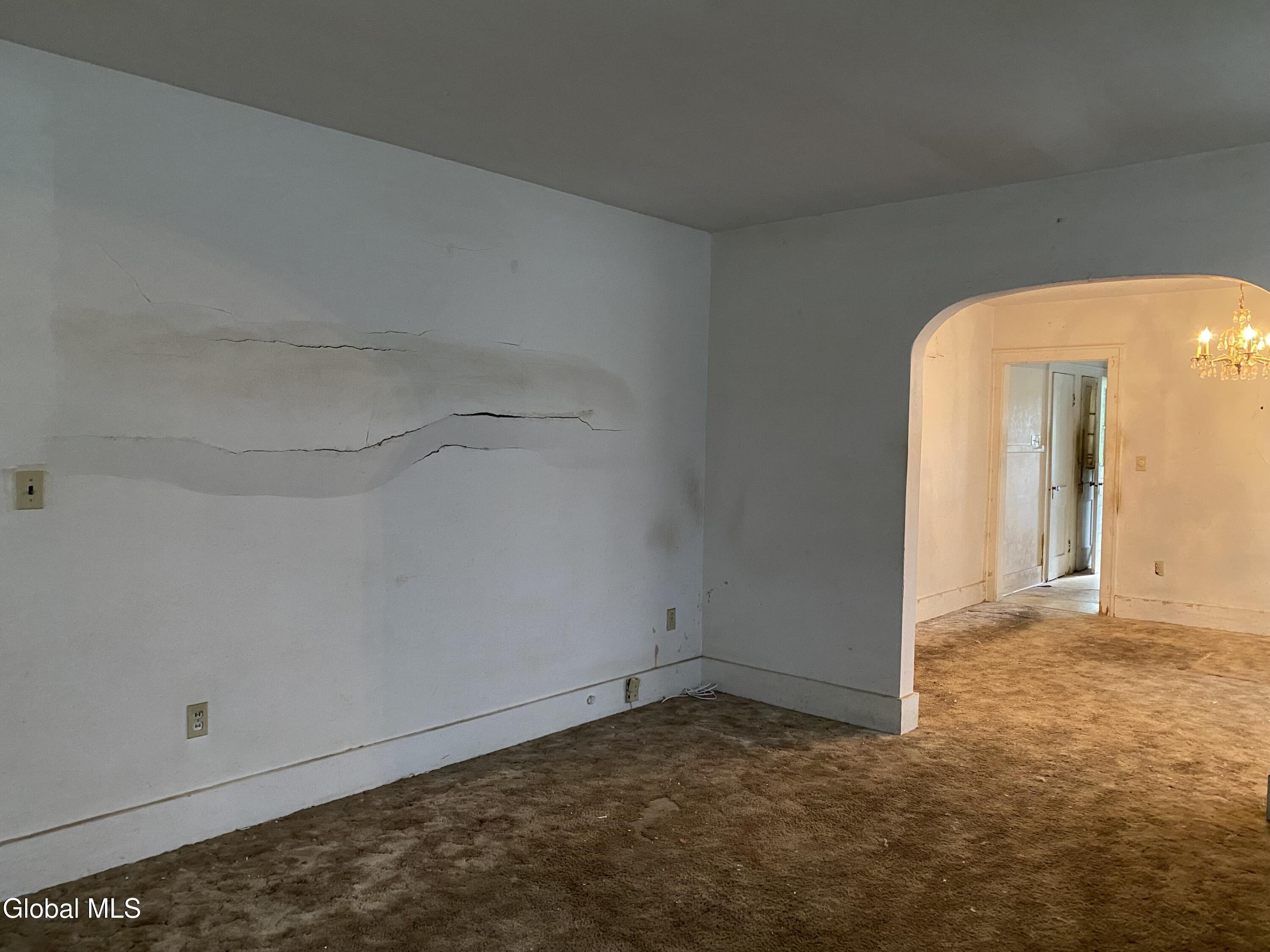 2103 Plum Street Niskayuna, NY 12309 - Photo 11 of 37 IMG_4328