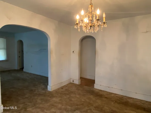 $250,000 | 2103 Plum Street, Niskayuna, NY 12309